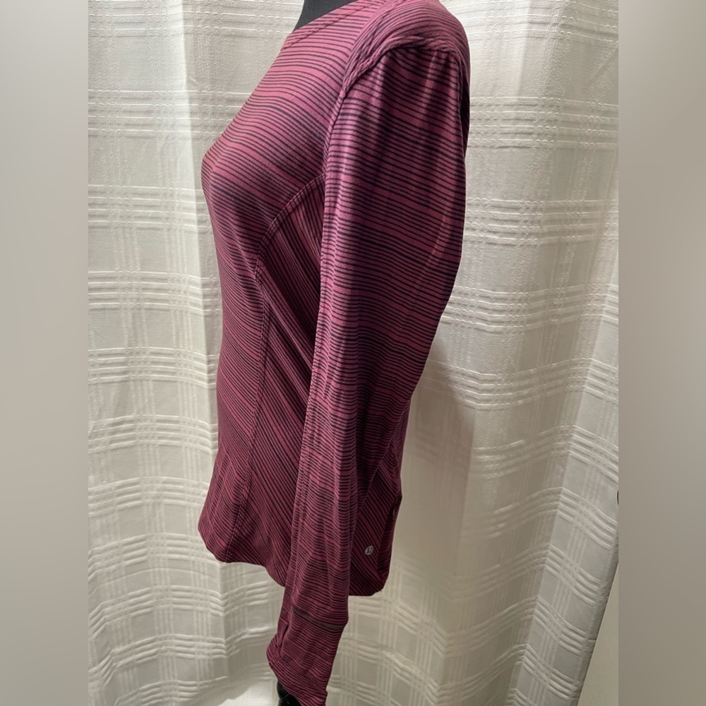 Lululemon long sleeve shirt - Picture 3 of 8